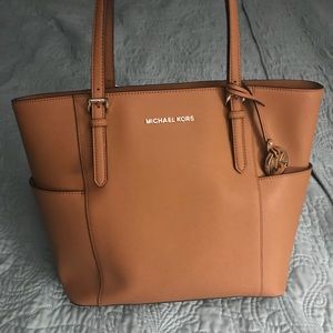 Michael Kors Jet Set Travel